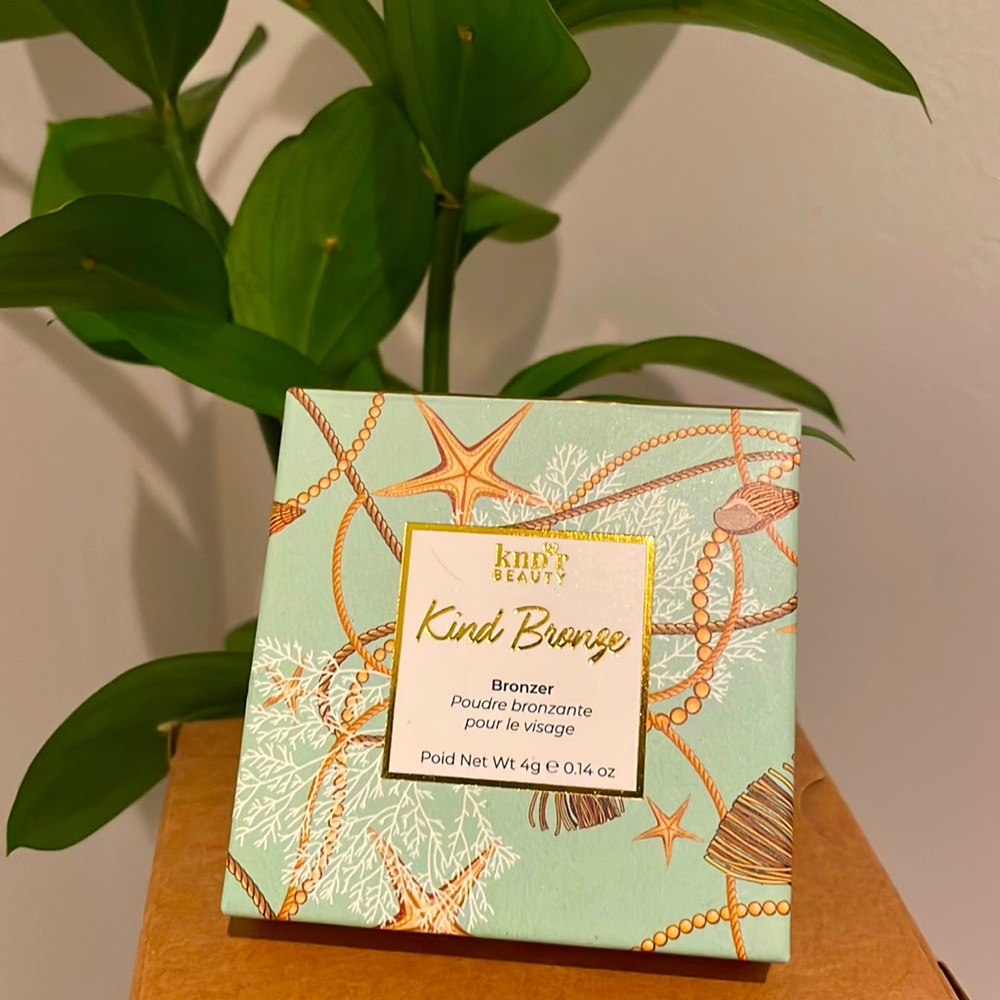 NEW KNDR Beauty bronzer